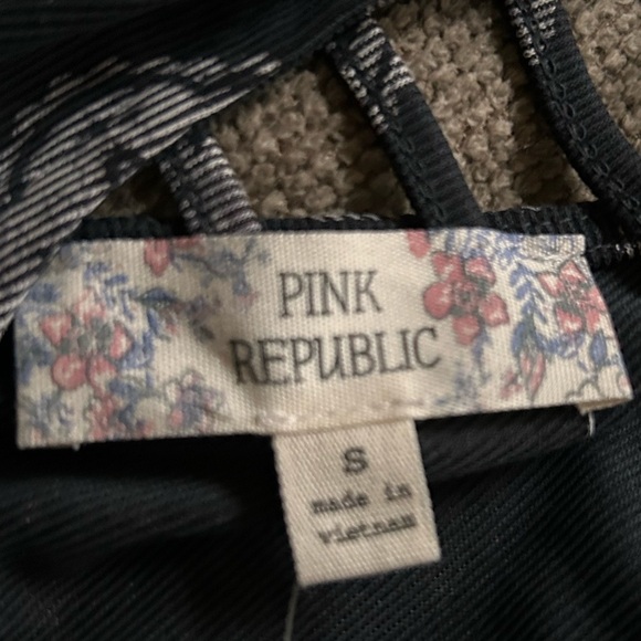 Junior's Pink Republic Dress, Small, NWT - Picture 5 of 5